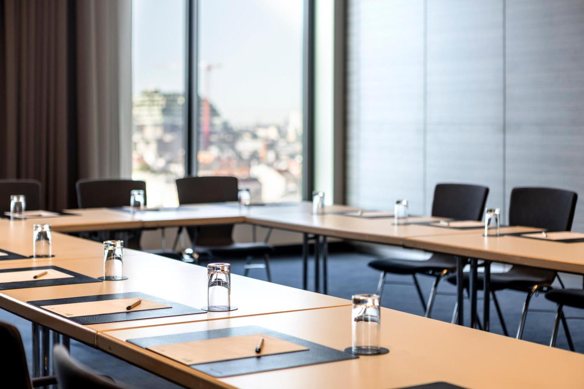 Intercityhotel Hamburg Dammtor-Messe Екстер'єр фото