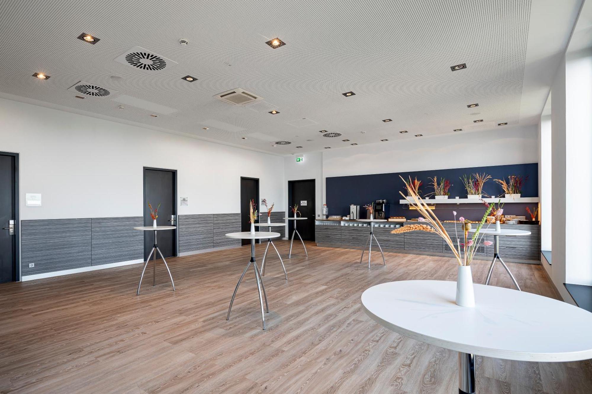 Intercityhotel Hamburg Dammtor-Messe Екстер'єр фото