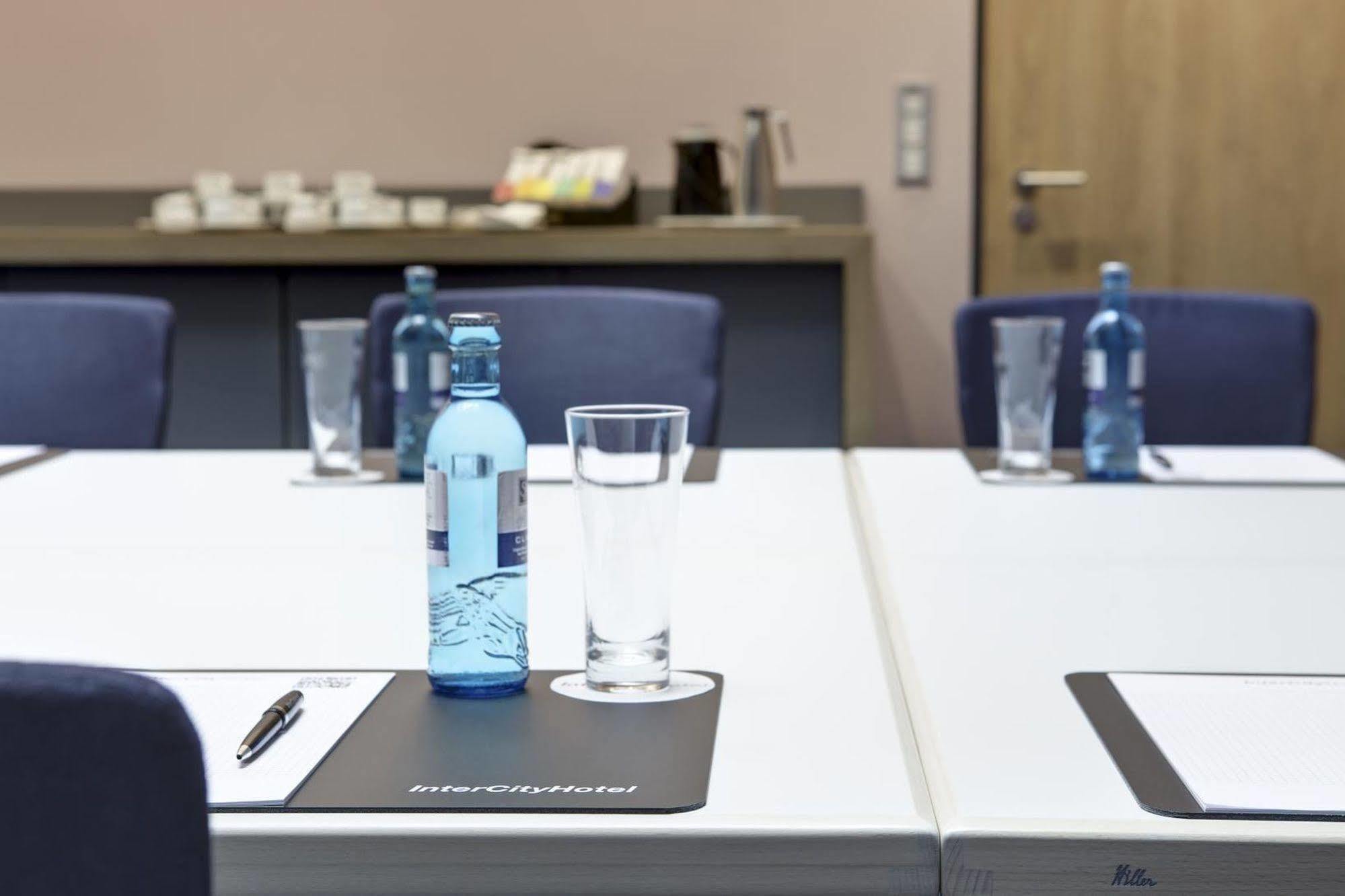 Intercityhotel Hamburg Dammtor-Messe Екстер'єр фото
